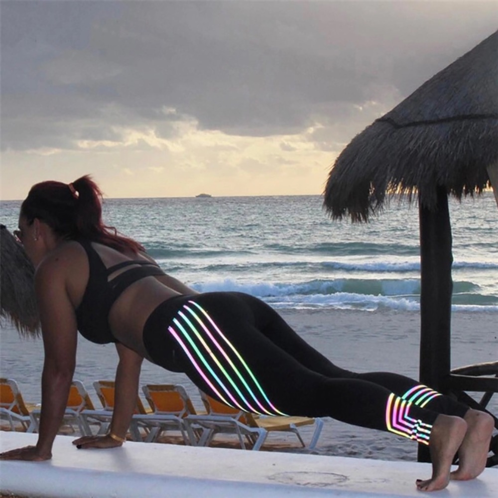 FIVE STAR FAVORITE HOLOGRAPHIC ATHLETIC LEGGINGS - Picture 4 of 8